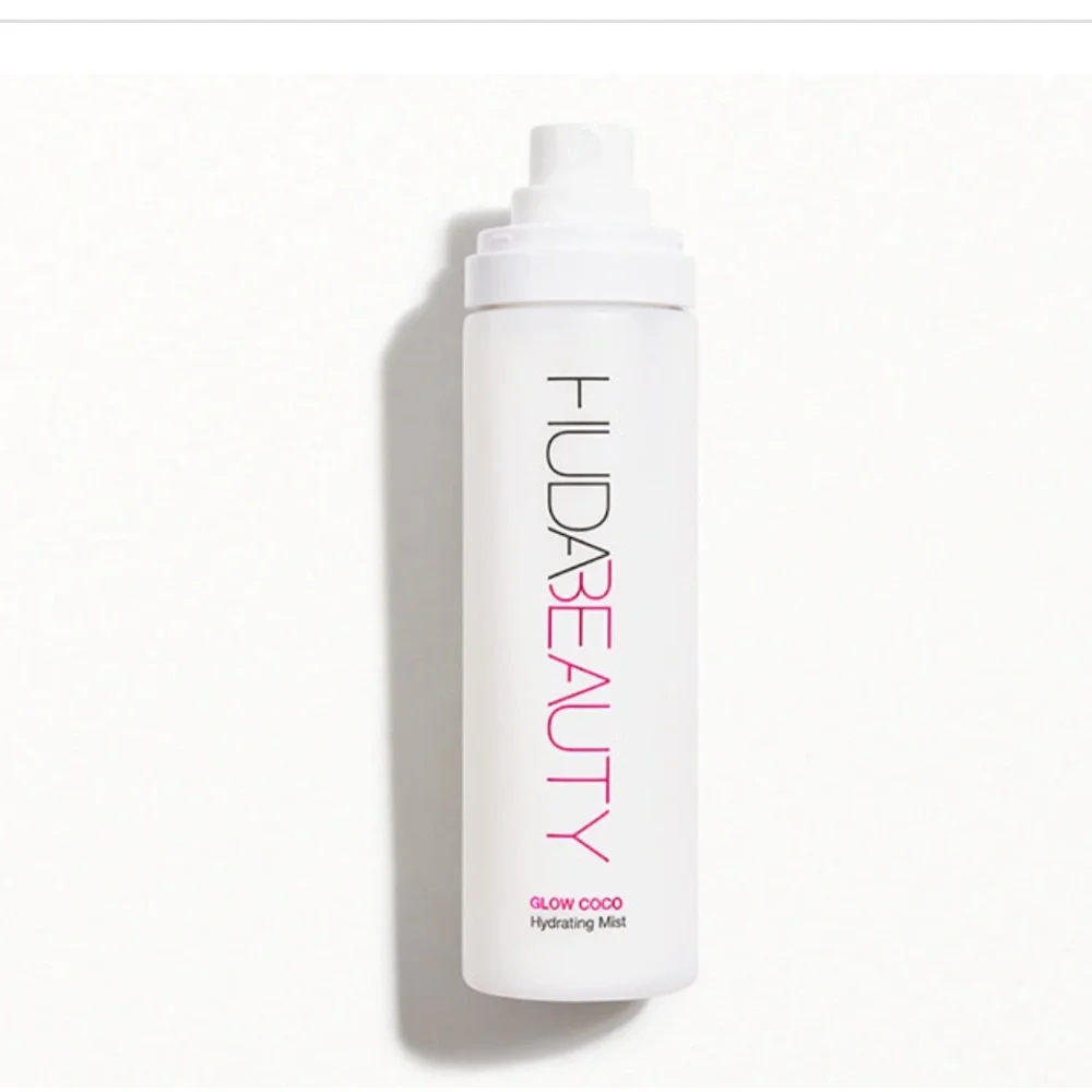Huda Beauty glow coco hydrating mist